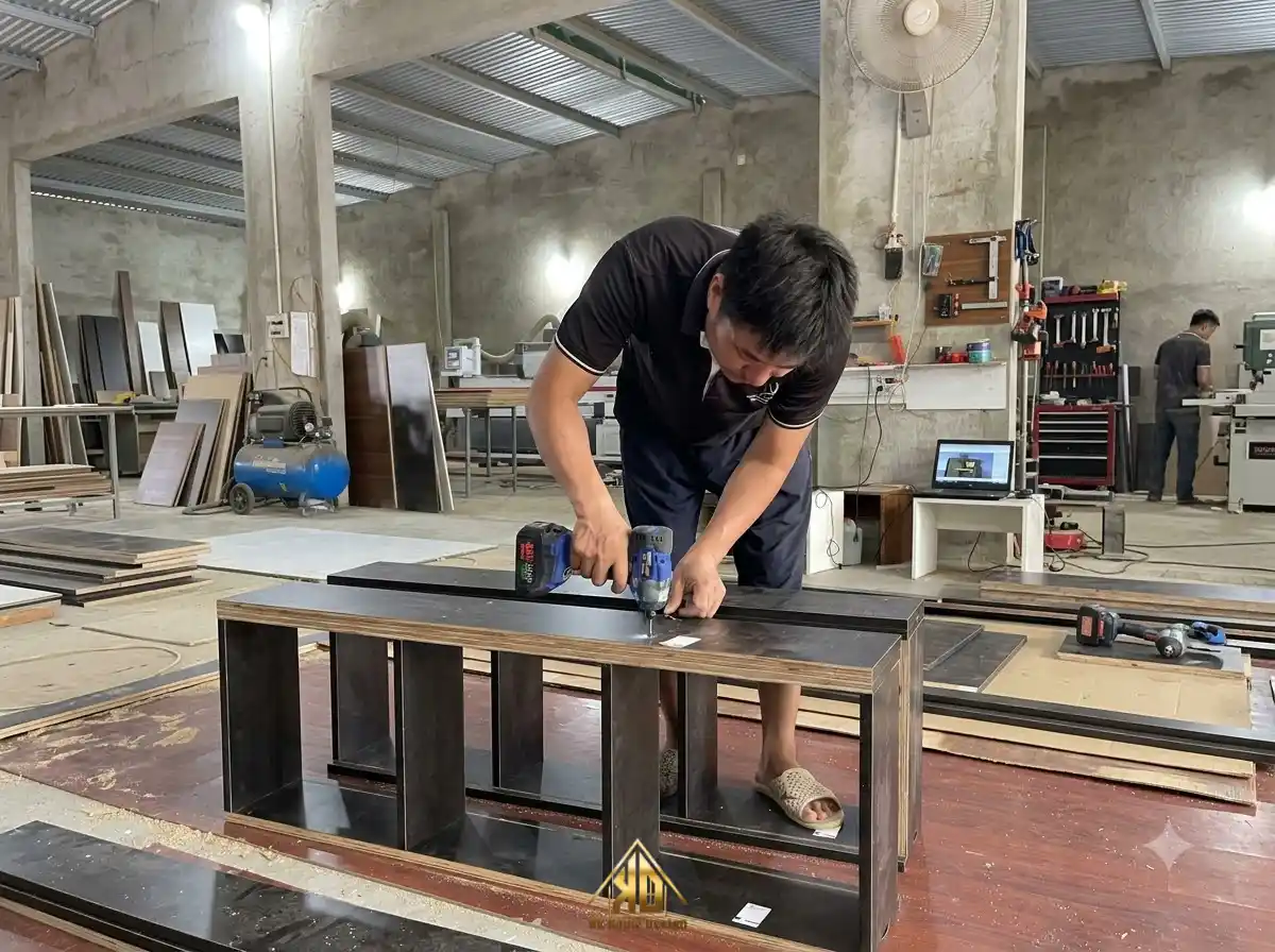 Cần hoàn thiện nhà gấp? Nhận báo giá thiết kế thi công nội thất trọn gói Yên Thành ngay hôm nay 12 Thợ mộc thi công nội thất gỗ công nghiệp tại xưởng Đạt Kỳ